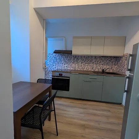 דירה Center One-bedroom With Full Kitchen 5 Min Walk To Parliament *